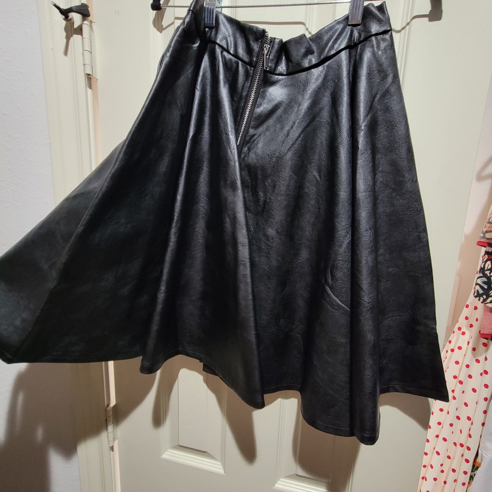 Vixen by Micheline Pitt Black Vegan Leather Mini Skirt nwt